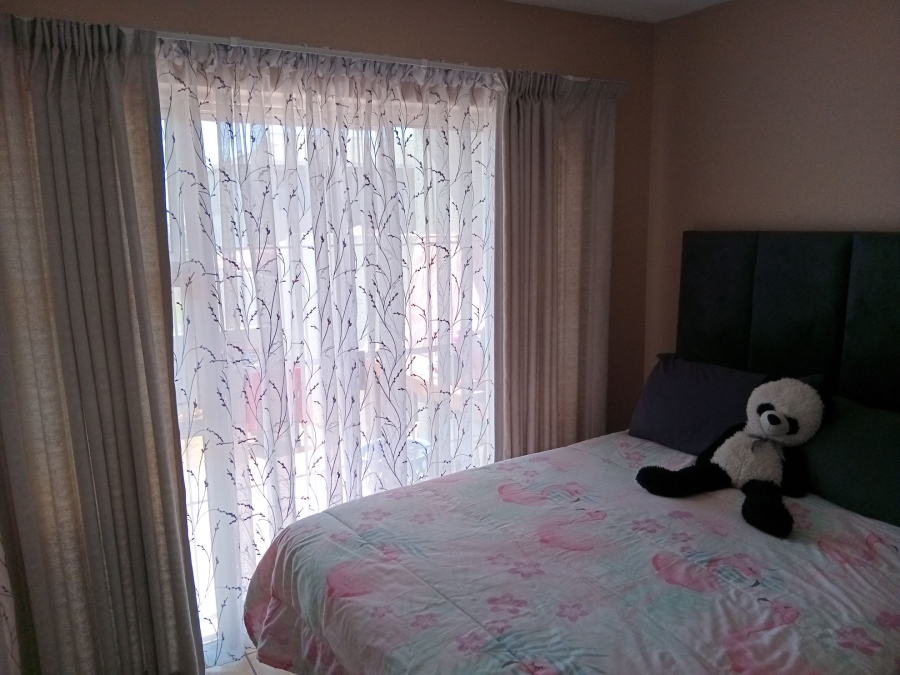 2 Bedroom Property for Sale in Heiderand Western Cape